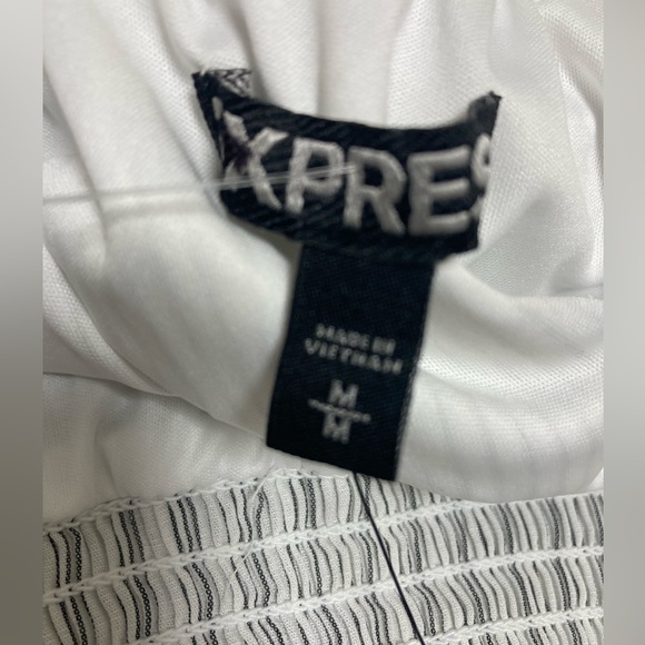 Striped Off the Shoulder Dress Size M Express Brand new! - Picture 4 of 5